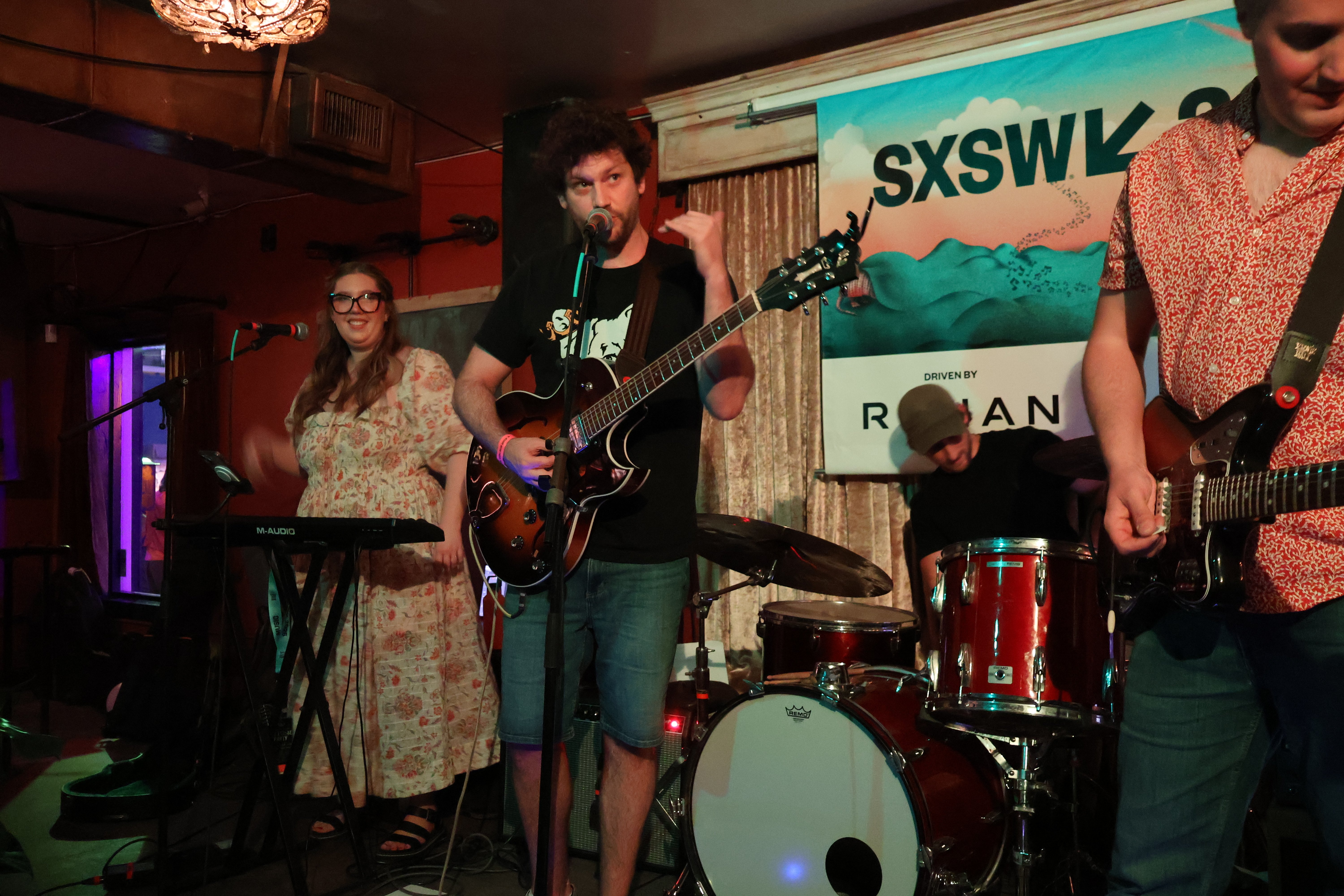 Wax Owls performance 1