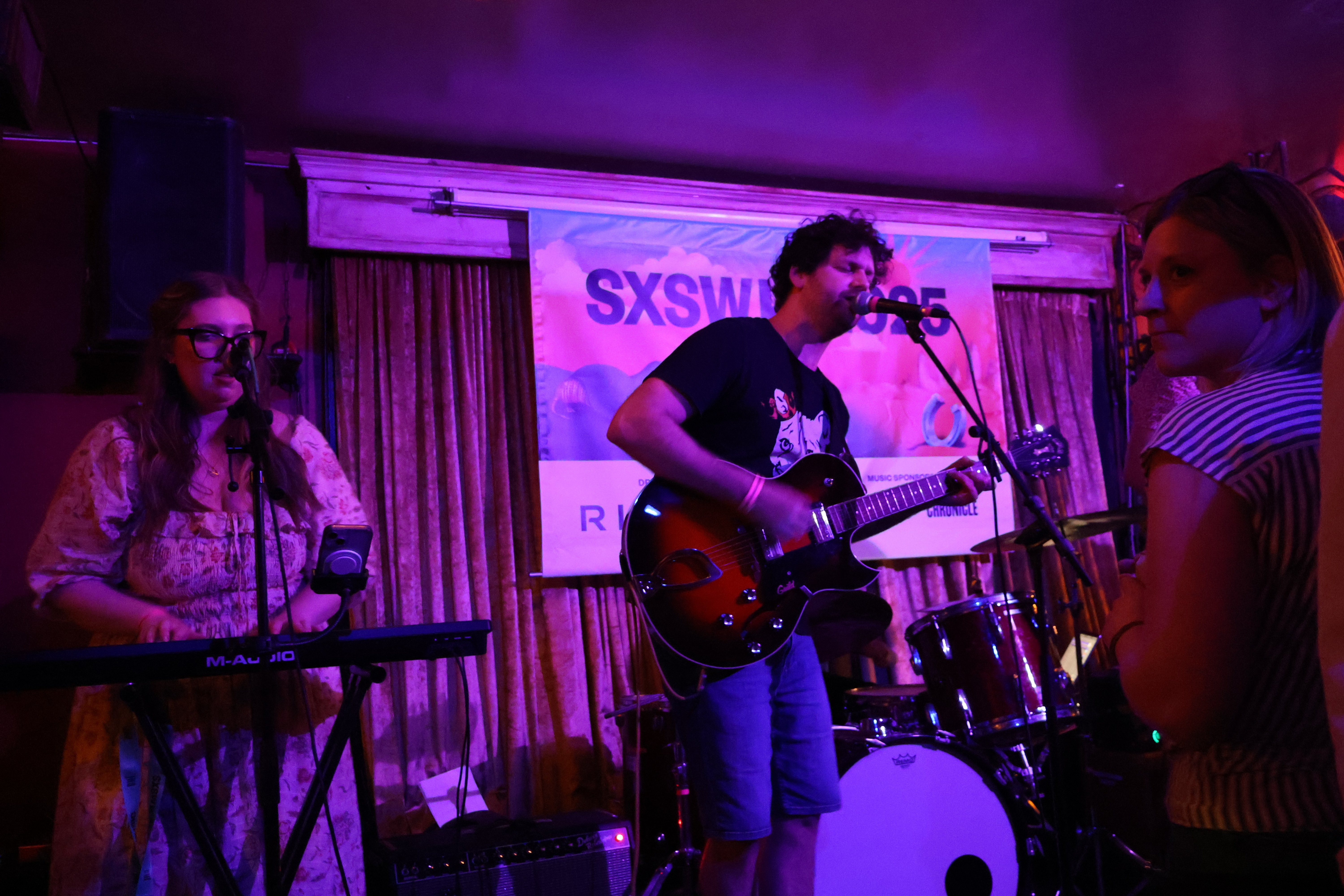 Wax Owls performance 2